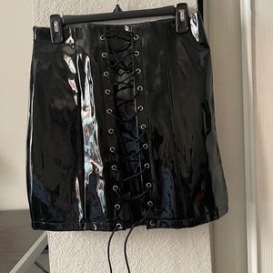 Leather zip up skirt, size 8, never worn
